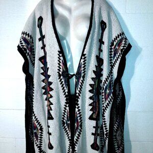 Pinklicious Womens M/L Aztec Southwestern Oversized Poncho Sweater Toggle Button